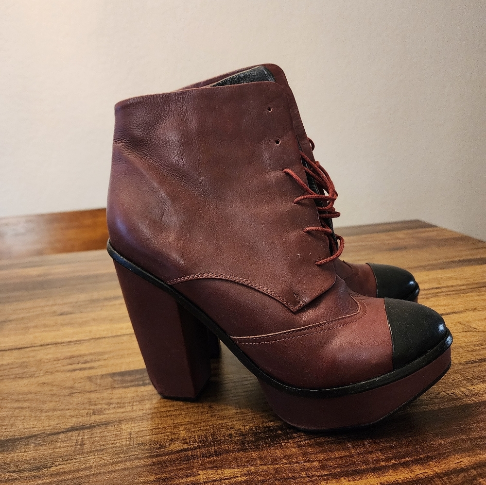 Miista Mia maroon platform chunky heel booties with a black cap toe. 41/10 - Picture 5 of 6
